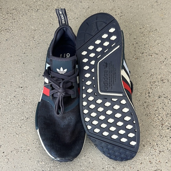 Adidas Originals NMD_R1 - Picture 9 of 14